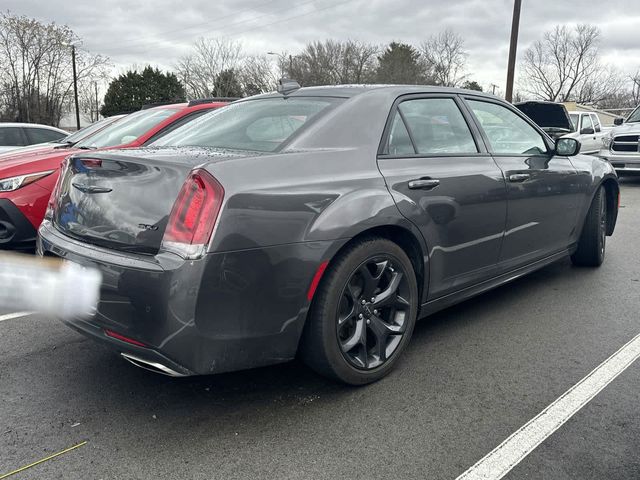 2023 Chrysler 300 Touring L