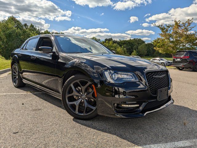 2023 Chrysler 300 Touring L