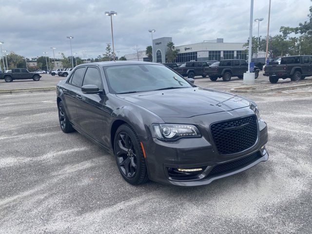 2023 Chrysler 300 Touring L