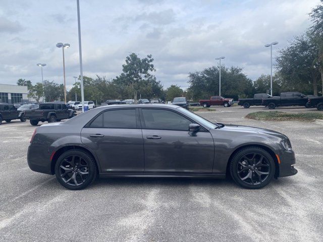 2023 Chrysler 300 Touring L