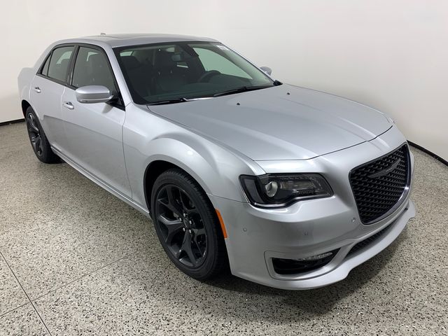 2023 Chrysler 300 Touring L