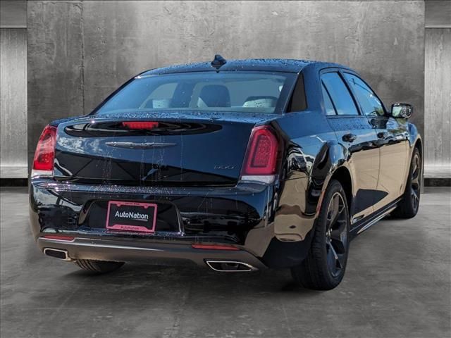 2023 Chrysler 300 Touring L