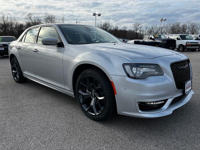 2023 Chrysler 300 Touring L