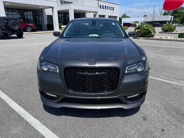 2023 Chrysler 300 Touring L