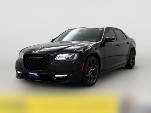 2023 Chrysler 300 Touring L