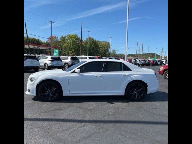 2023 Chrysler 300 Touring L