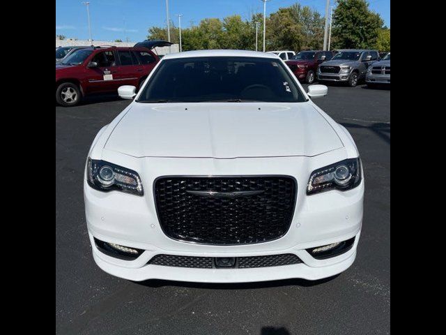 2023 Chrysler 300 Touring L