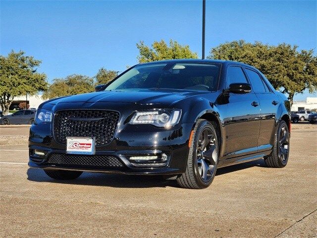 2023 Chrysler 300 Touring L