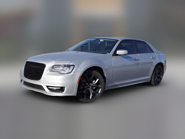 2023 Chrysler 300 Touring L