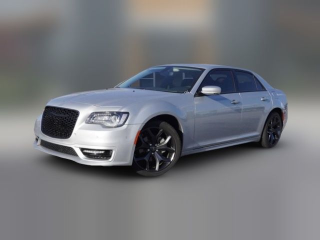 2023 Chrysler 300 Touring L