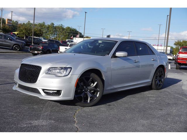 2023 Chrysler 300 Touring L