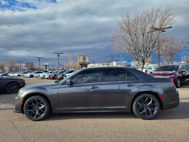 2023 Chrysler 300 Touring L