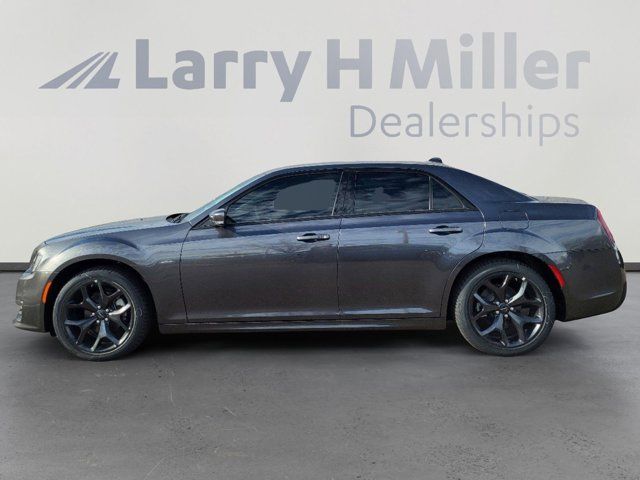 2023 Chrysler 300 Touring L