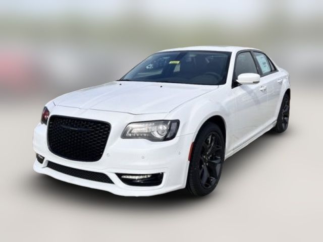 2023 Chrysler 300 Touring L