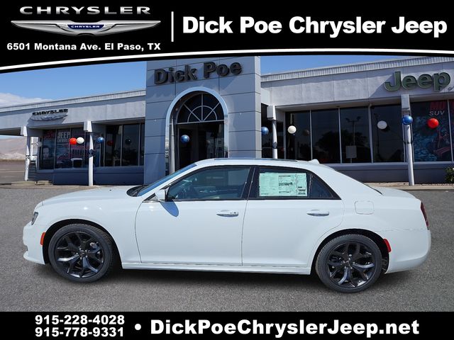 2023 Chrysler 300 Touring L