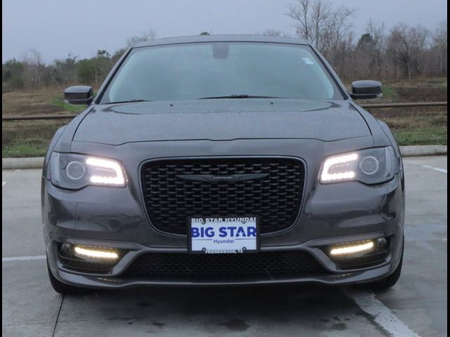 2023 Chrysler 300 Touring L