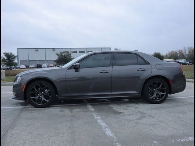 2023 Chrysler 300 Touring L