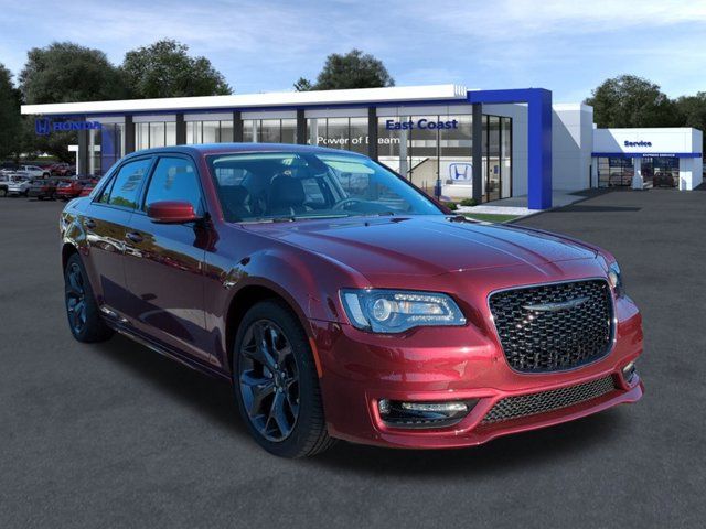 2023 Chrysler 300 Touring L