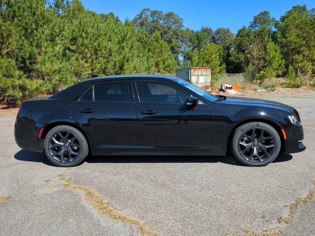 2023 Chrysler 300 Touring L