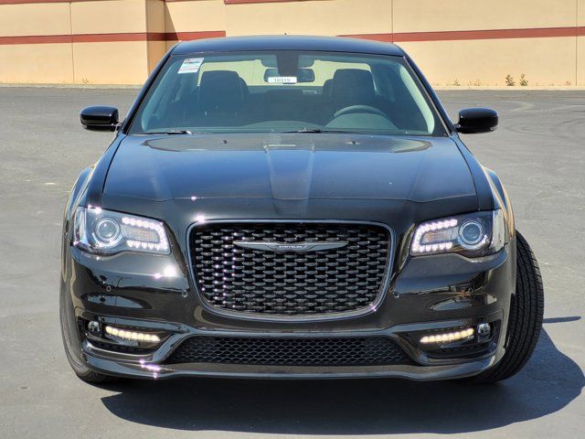 2023 Chrysler 300 Touring L