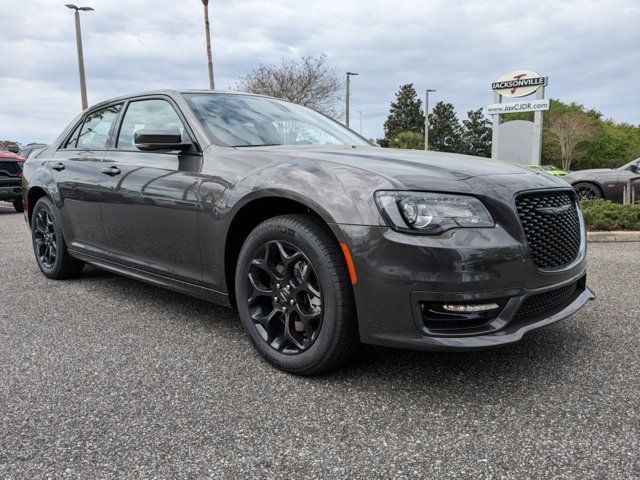 2023 Chrysler 300 Touring L