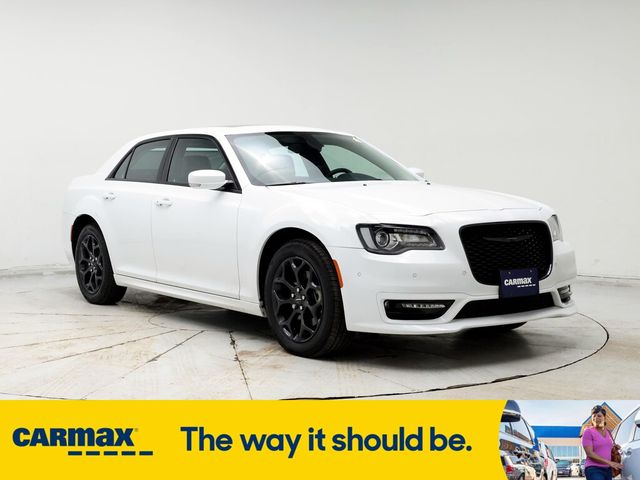 2023 Chrysler 300 Touring L