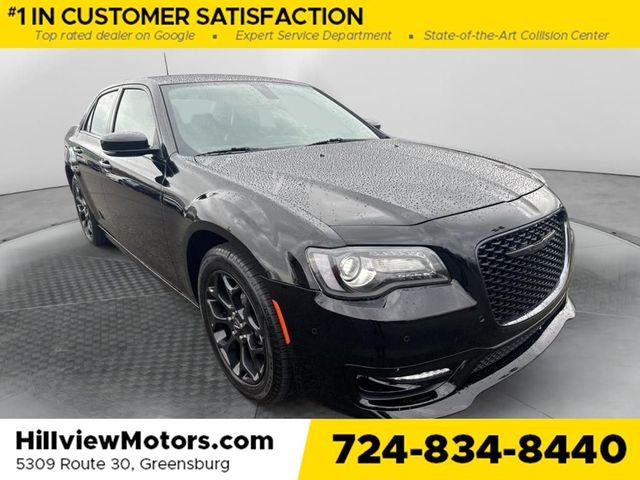 2023 Chrysler 300 Touring L