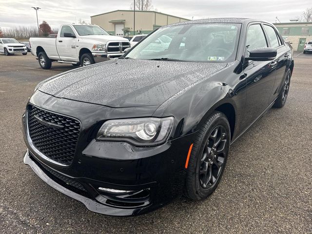 2023 Chrysler 300 Touring L