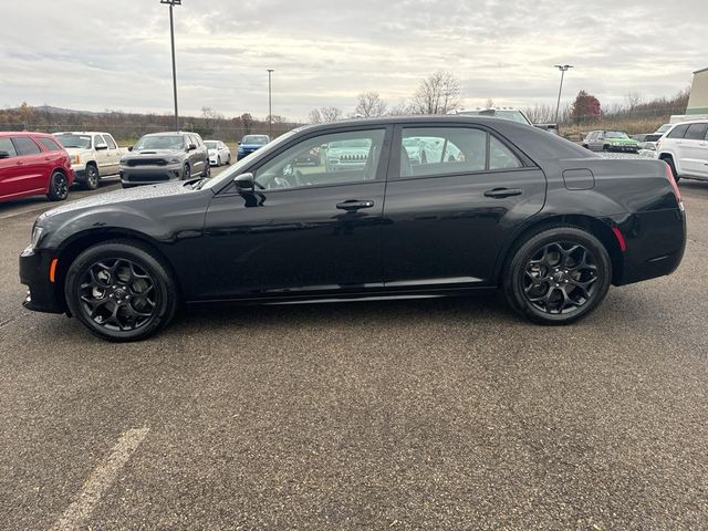 2023 Chrysler 300 Touring L