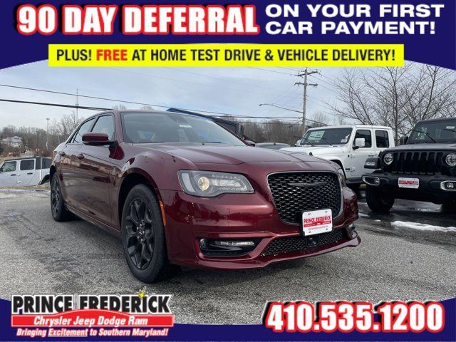 2023 Chrysler 300 Touring L