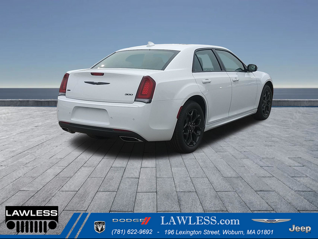 2023 Chrysler 300 Touring L