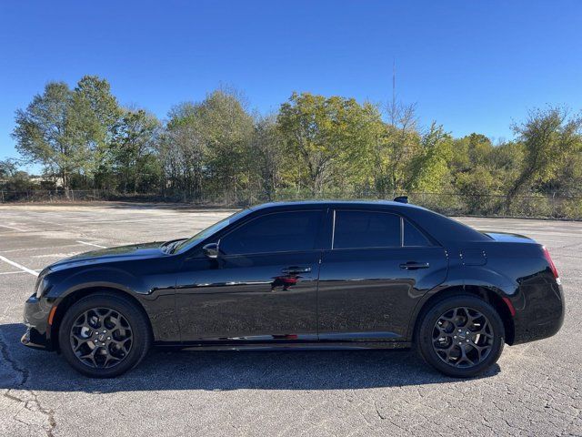 2023 Chrysler 300 Touring L