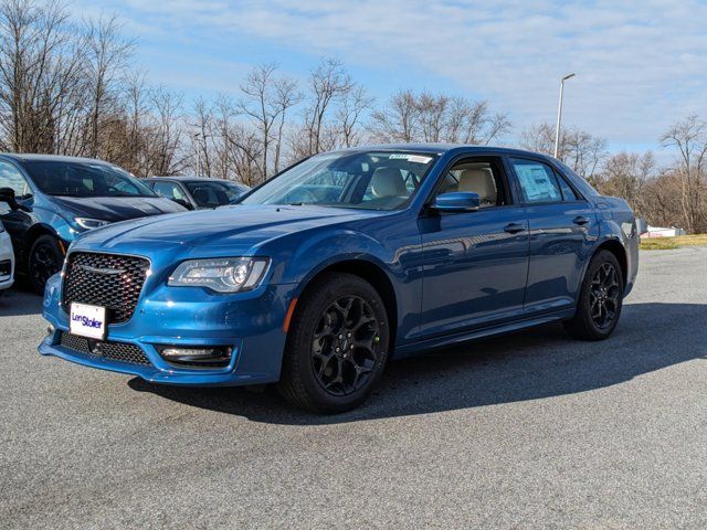 2023 Chrysler 300 Touring L