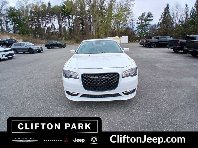 2023 Chrysler 300 300 Touring L