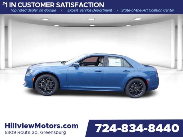 2023 Chrysler 300 Touring L