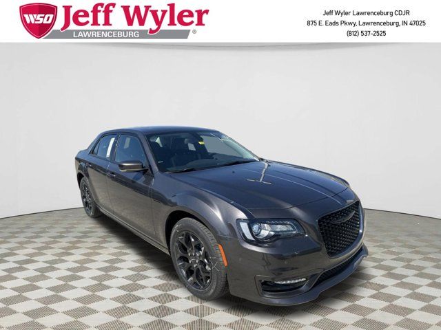 2023 Chrysler 300 Touring L