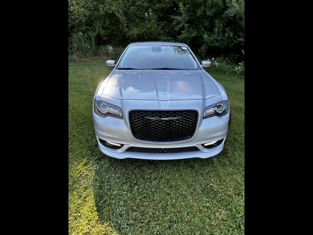 2023 Chrysler 300 Touring L