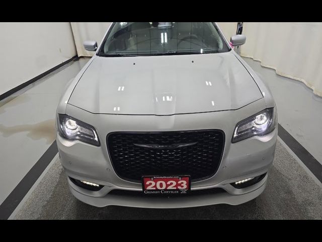 2023 Chrysler 300 300 Touring L