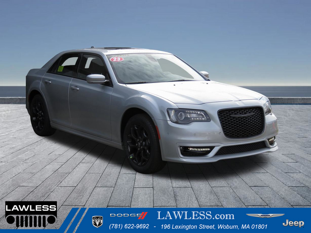 2023 Chrysler 300 Touring L