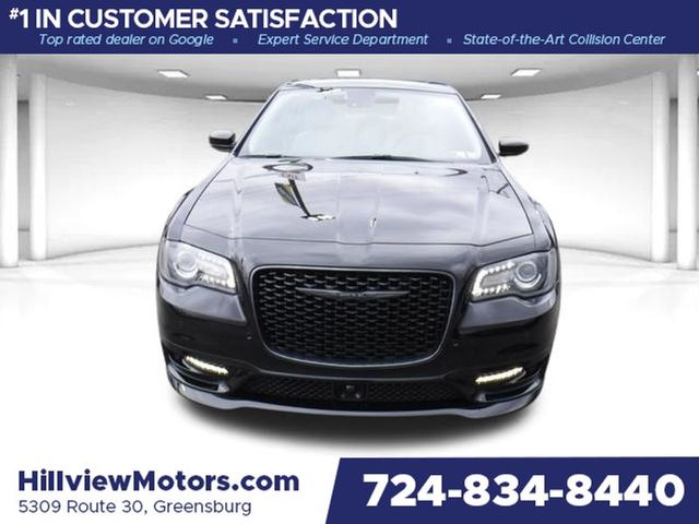 2023 Chrysler 300 Touring L