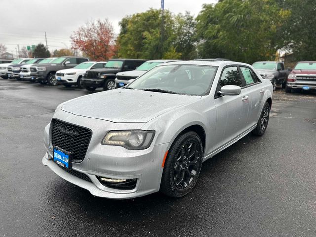 2023 Chrysler 300 Touring L