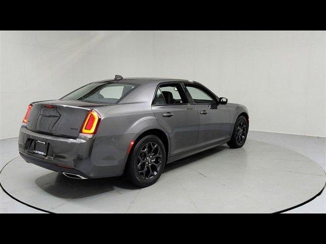 2023 Chrysler 300 Touring L