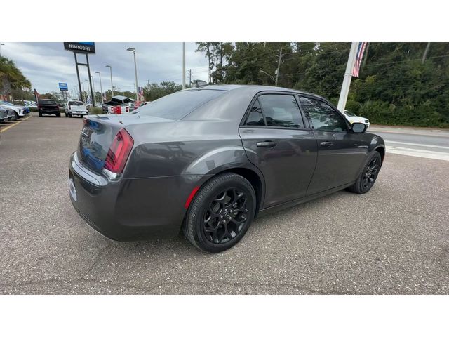 2023 Chrysler 300 Touring L