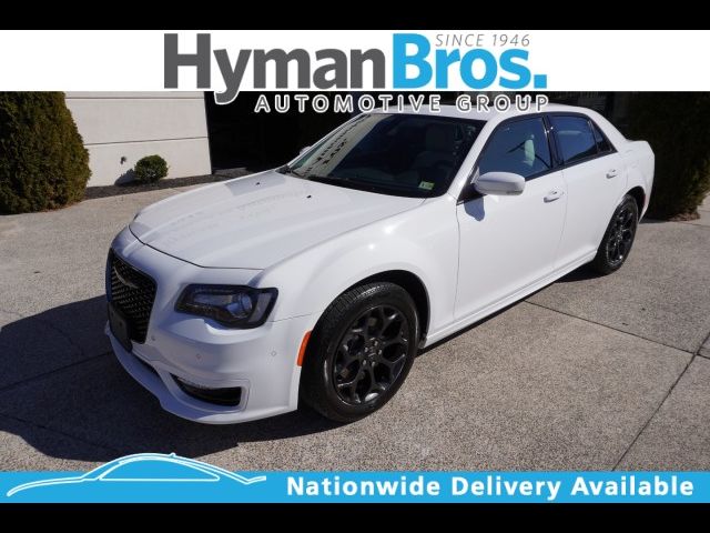 2023 Chrysler 300 Touring L