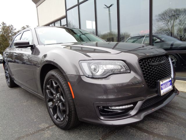 2023 Chrysler 300 Touring L