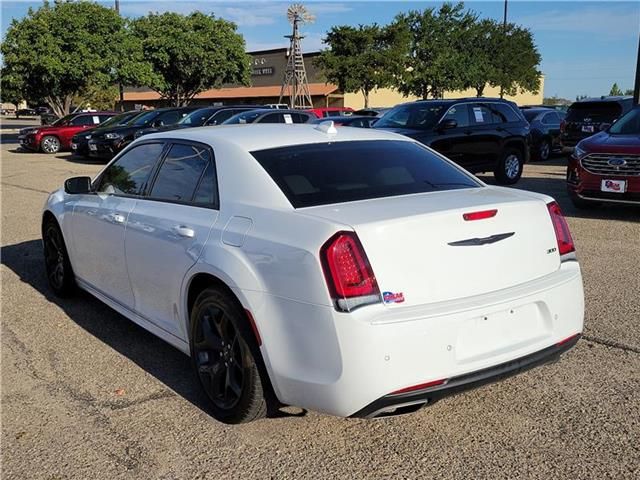 2023 Chrysler 300 Touring L