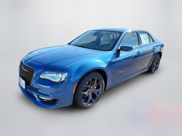 2023 Chrysler 300 Touring L