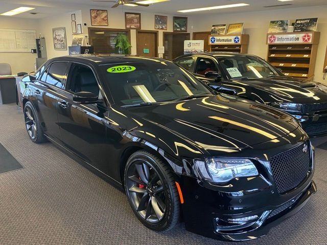 2023 Chrysler 300 300C