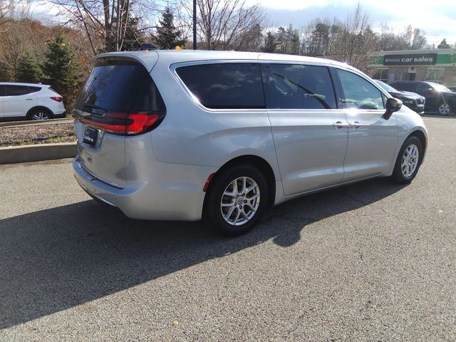 2023 Chrysler Pacifica Touring-L