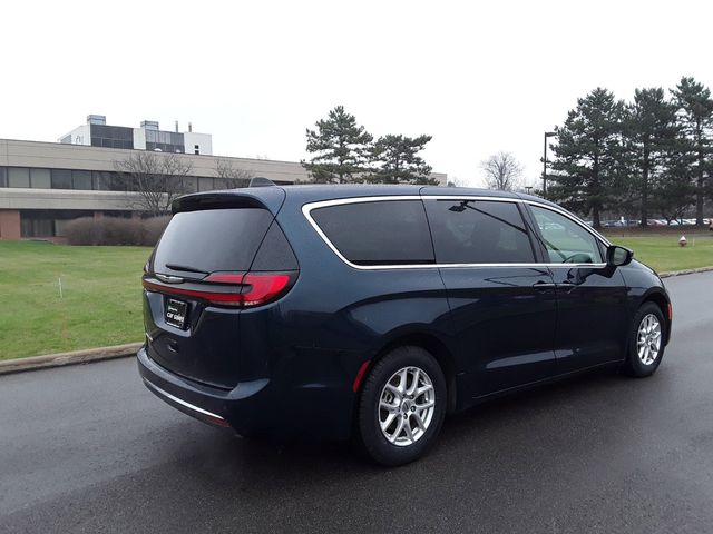 2023 Chrysler Pacifica Touring-L